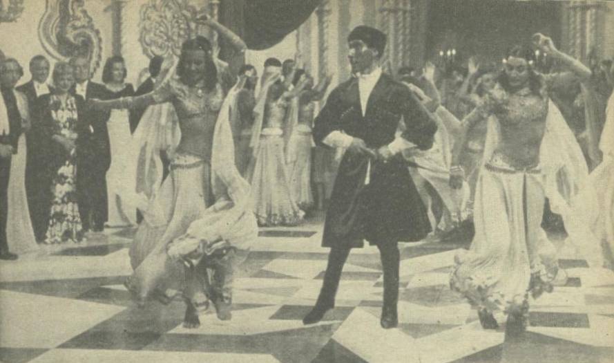 Tanzszene aus "Anschlag auf Baku". Der Tänzer in der Mitte ist wahrscheinlich...